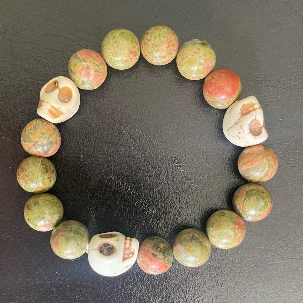 Unakite Skull Bead Bracelet; NWOT